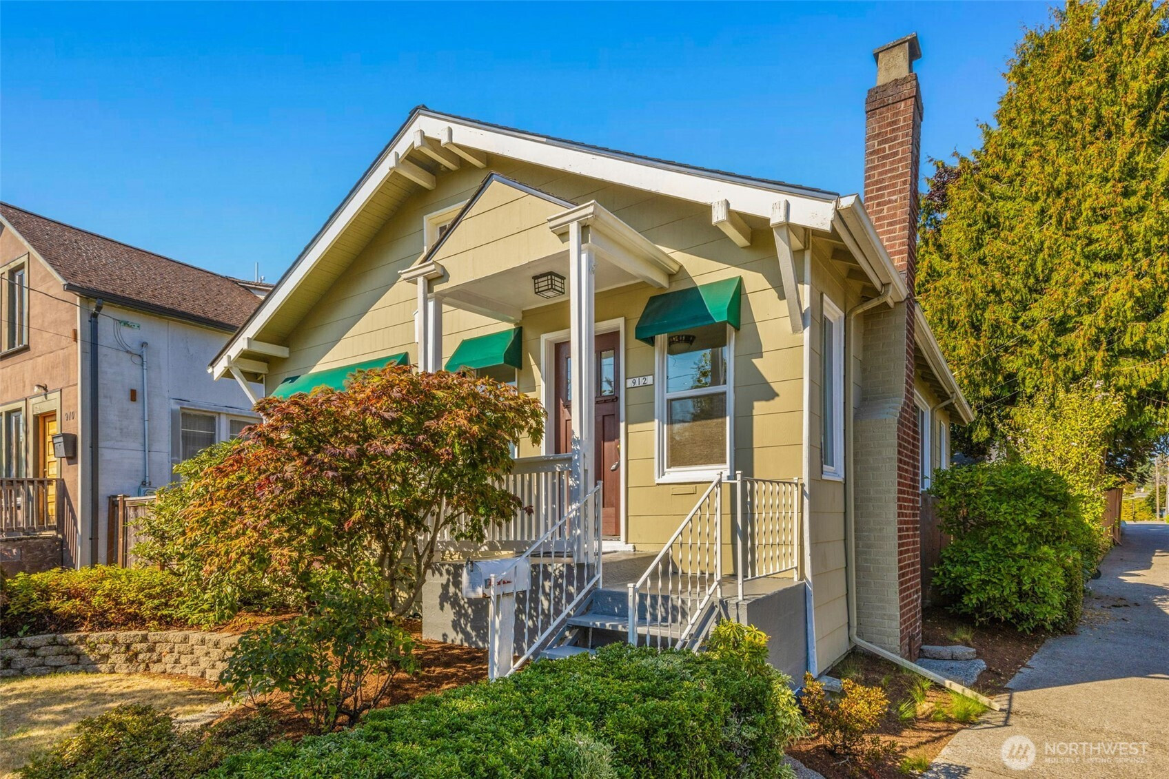 912 N 67th Street, Seattle, WA 98103