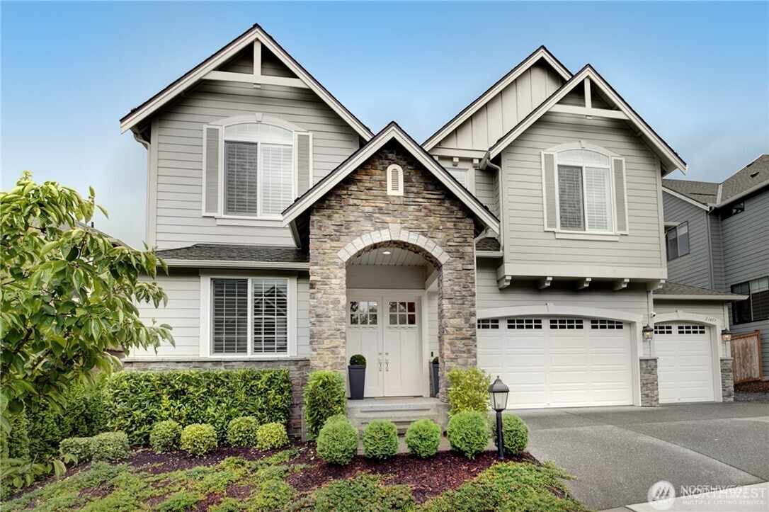 21457 NE 1st Place, Sammamish, WA 98074