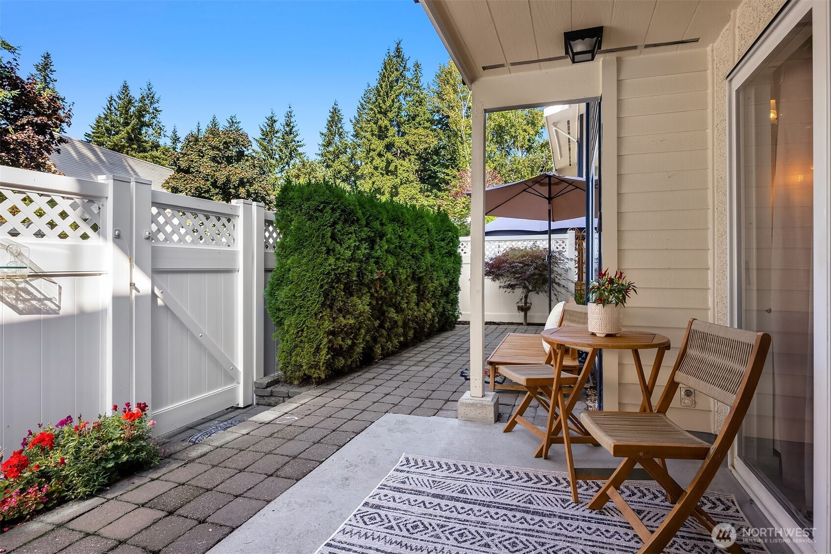 831 126th Place NE, Bellevue, WA 98005