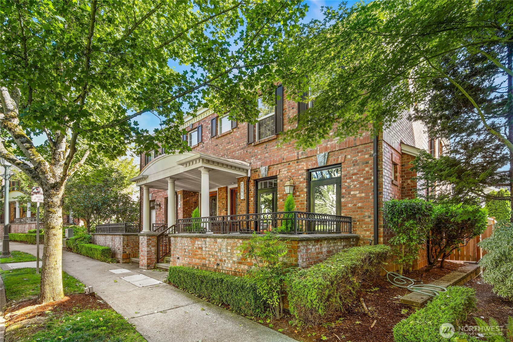 2593 NE Park Drive, Issaquah, WA 98029