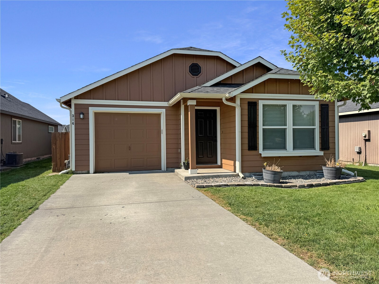 314 SW Homestead Avenue, College Place, WA 99324