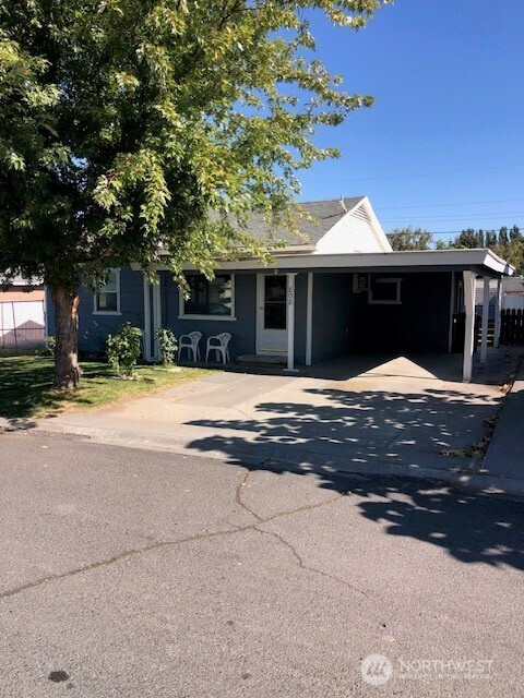 808 S Adams Street, Warden, WA 98857