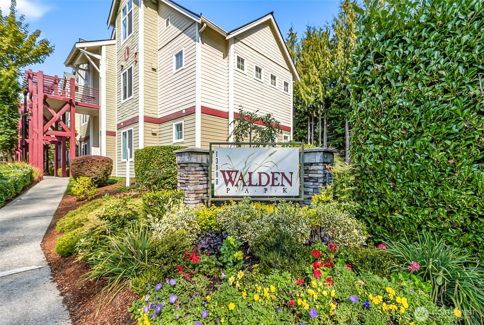 13000 Admiralty Way, Everett, WA 98204