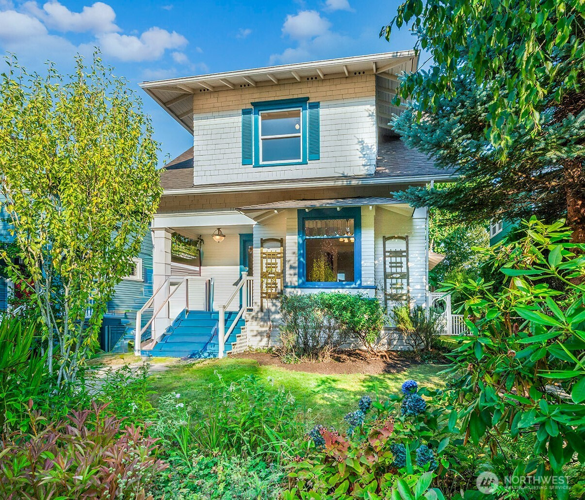 1242 16th Avenue E, Seattle, WA 98112