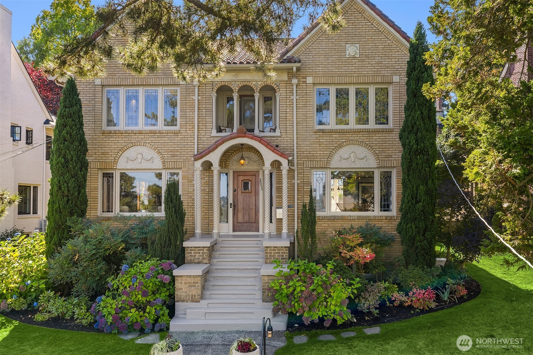 2055 E Crescent Drive, Seattle, WA 98112