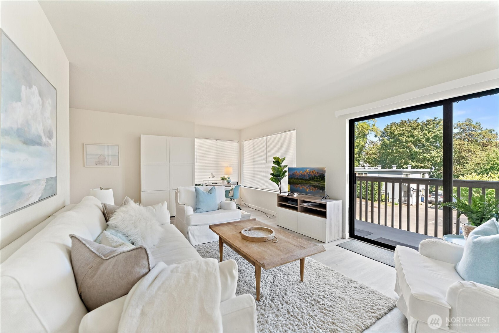 2550 Thorndyke Avenue W, Seattle, WA 98199