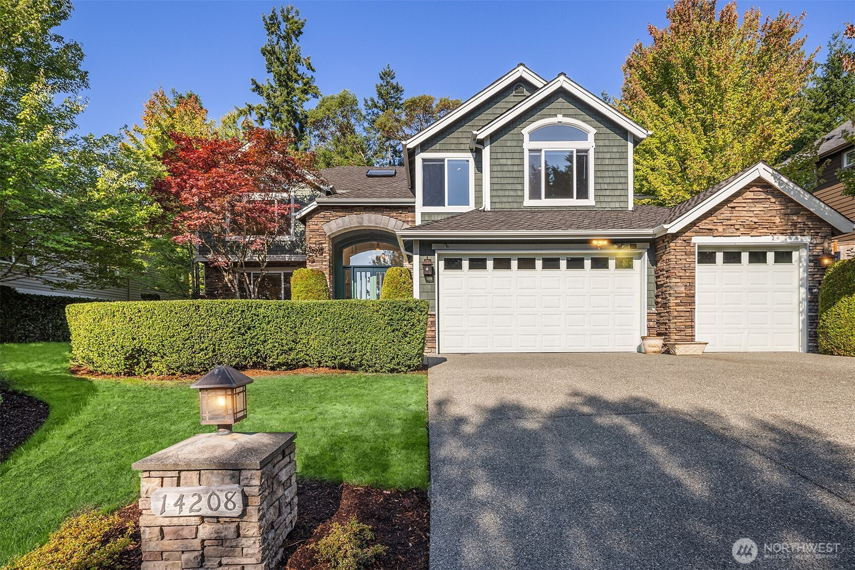 14208 SE 90th Street, Newcastle, WA 98059