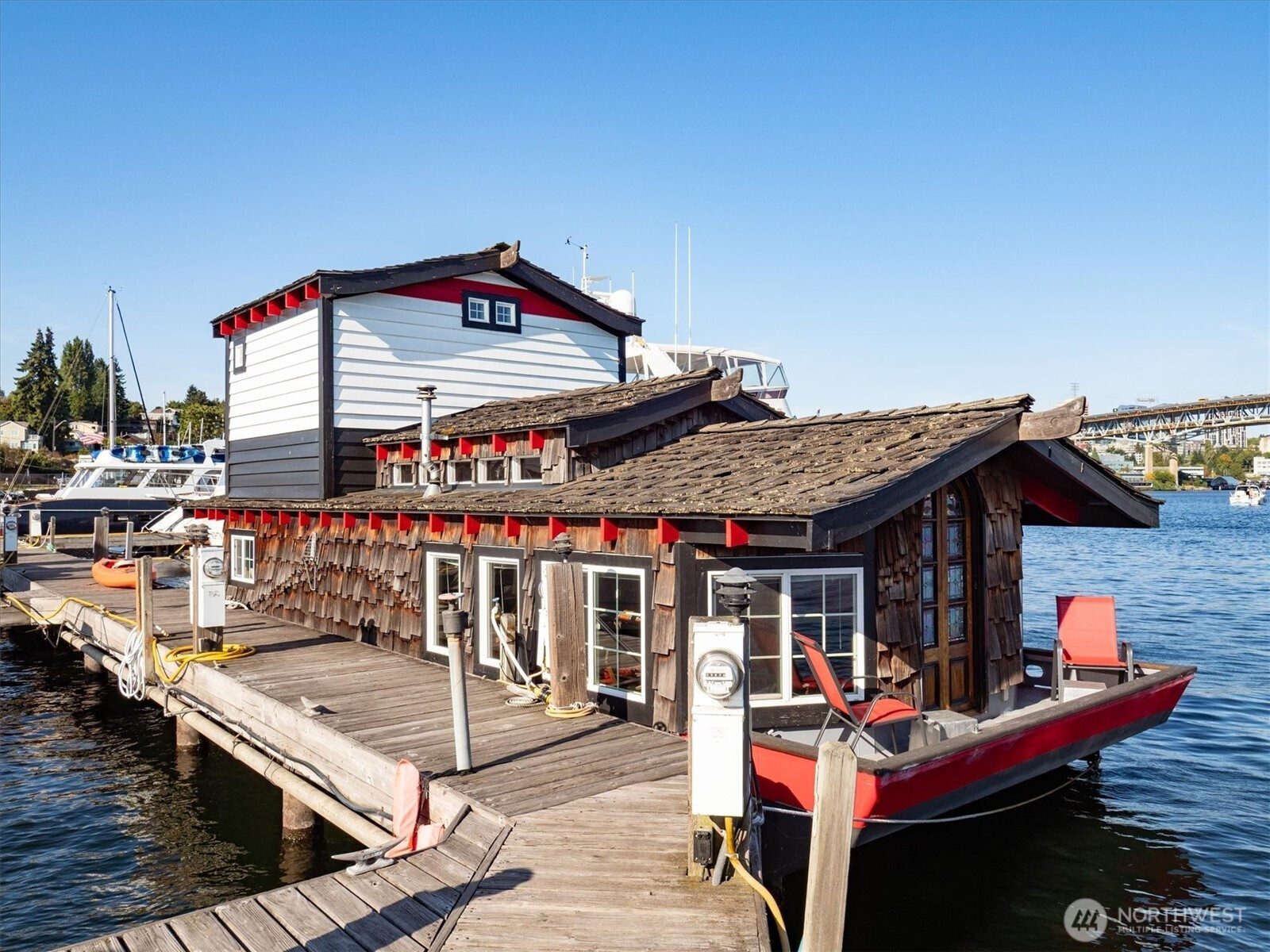 2401 N Northlake Way, Seattle, WA 98103