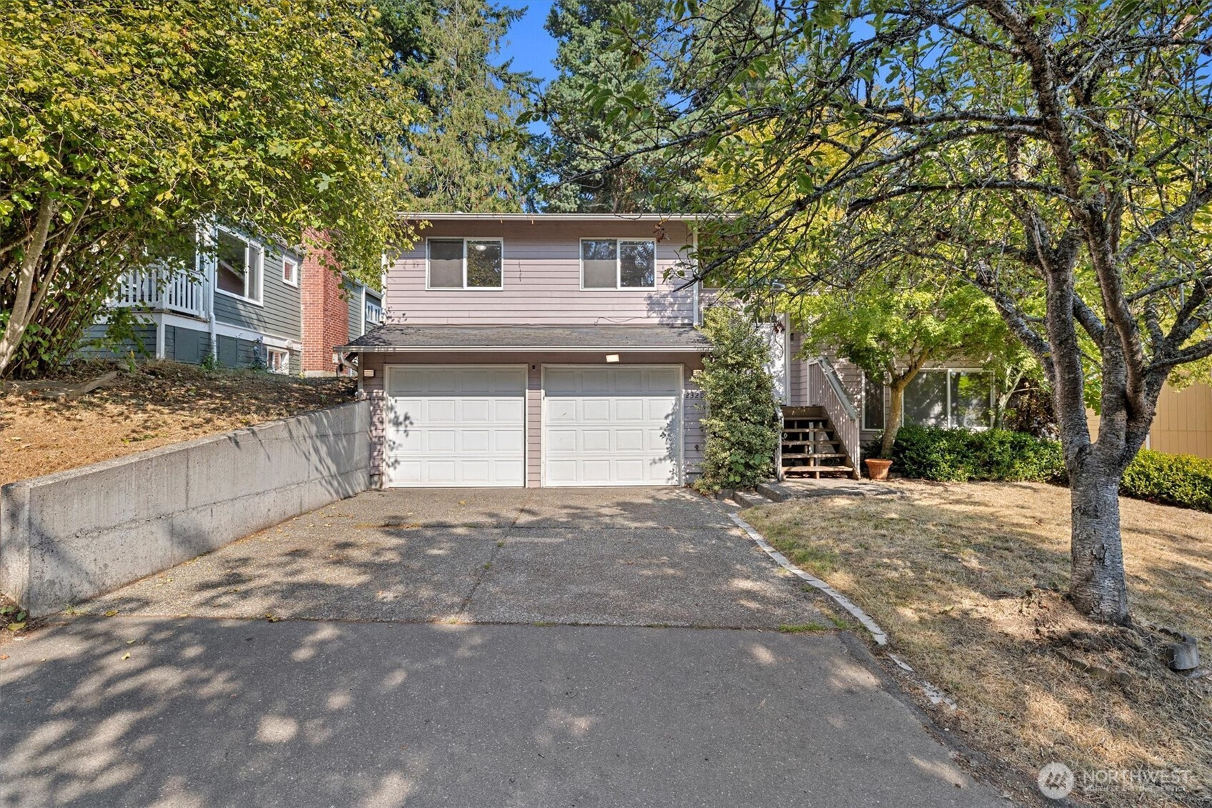 2320 NE 102nd Street, Seattle, WA 98125