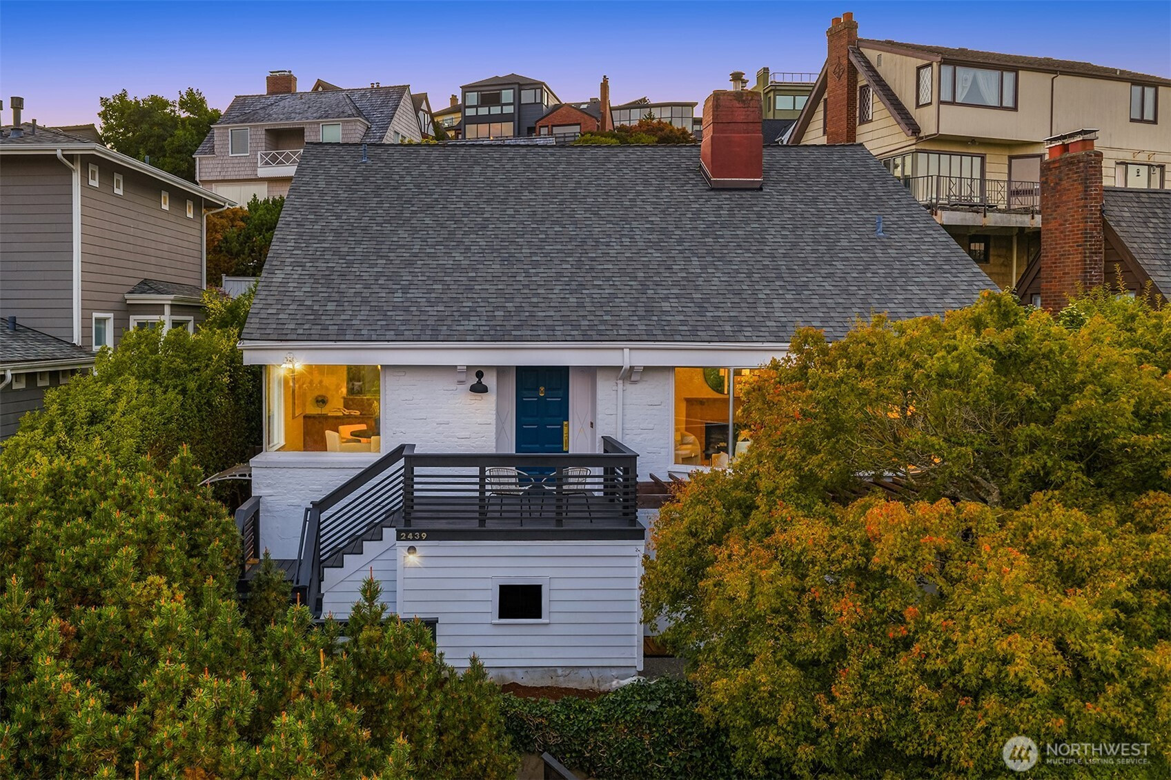 2439 36th Avenue W, Seattle, WA 98199