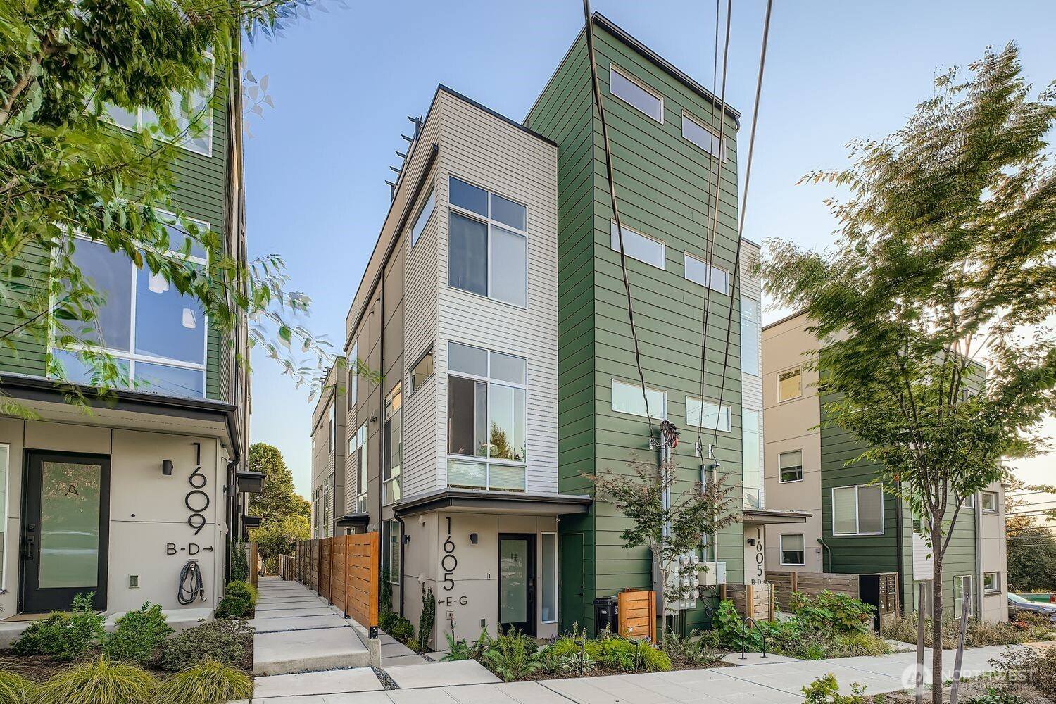 1605 S Washington St, Seattle, WA 98144
