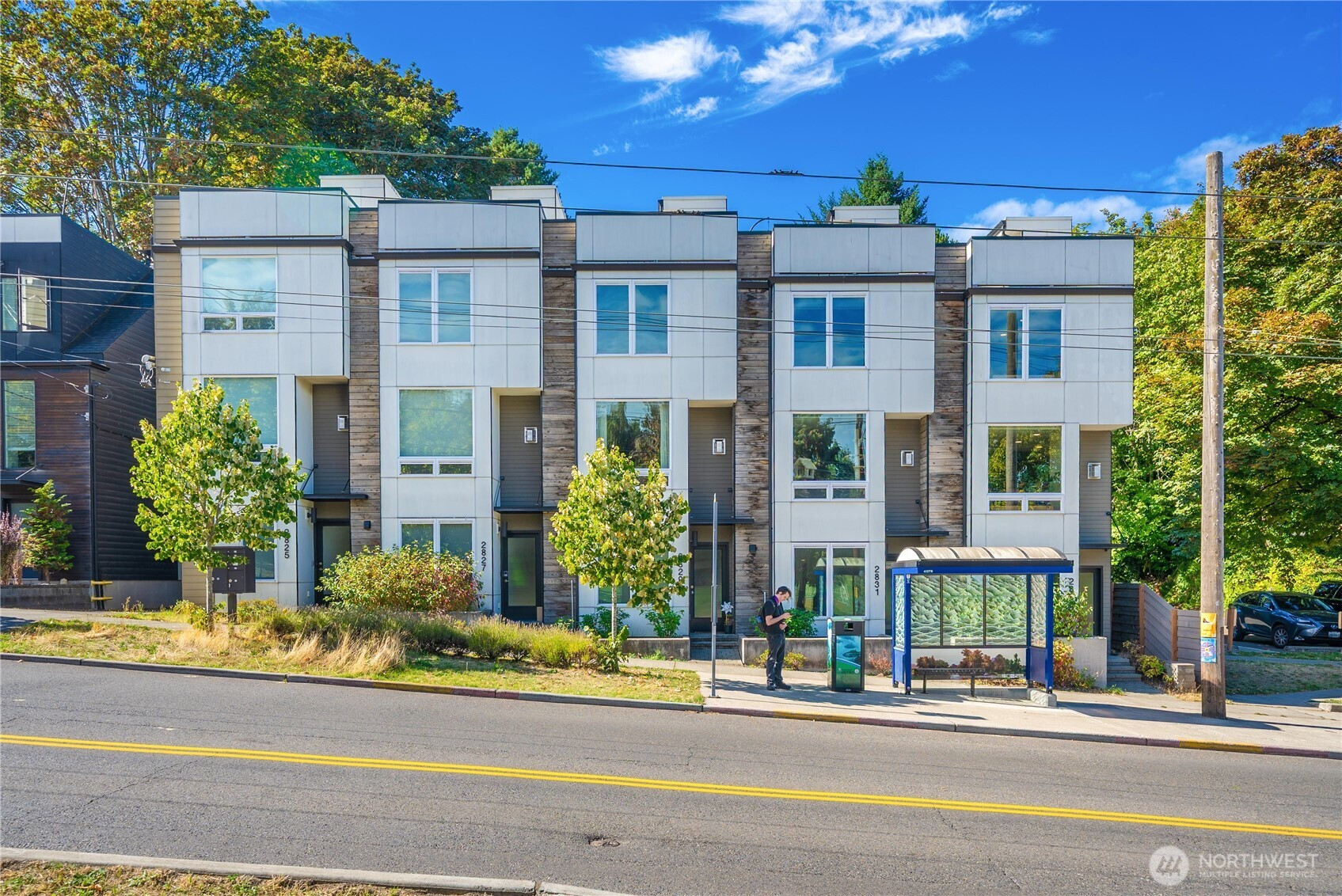 2833 3rd Avenue W, Seattle, WA 98119
