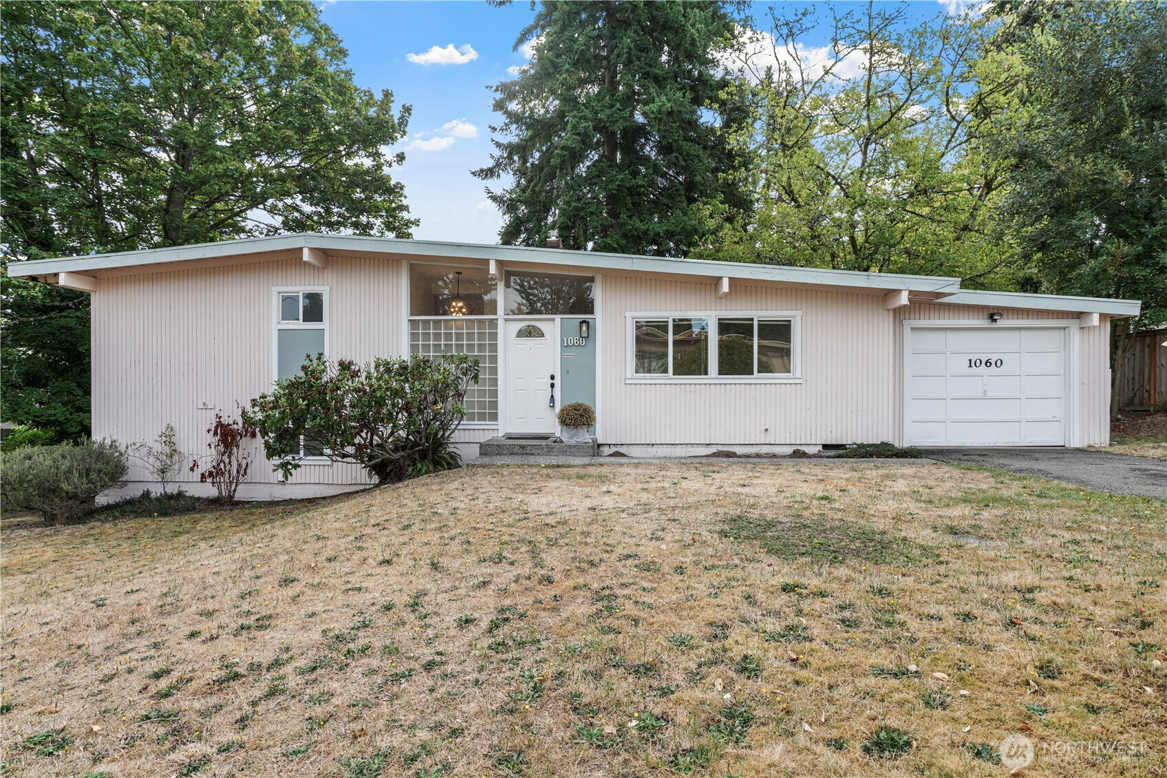 1060 149th Place SE, Bellevue, WA 98007