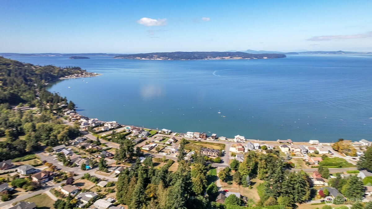 1031 Aqua Vista Lane, Camano Island, WA 98282