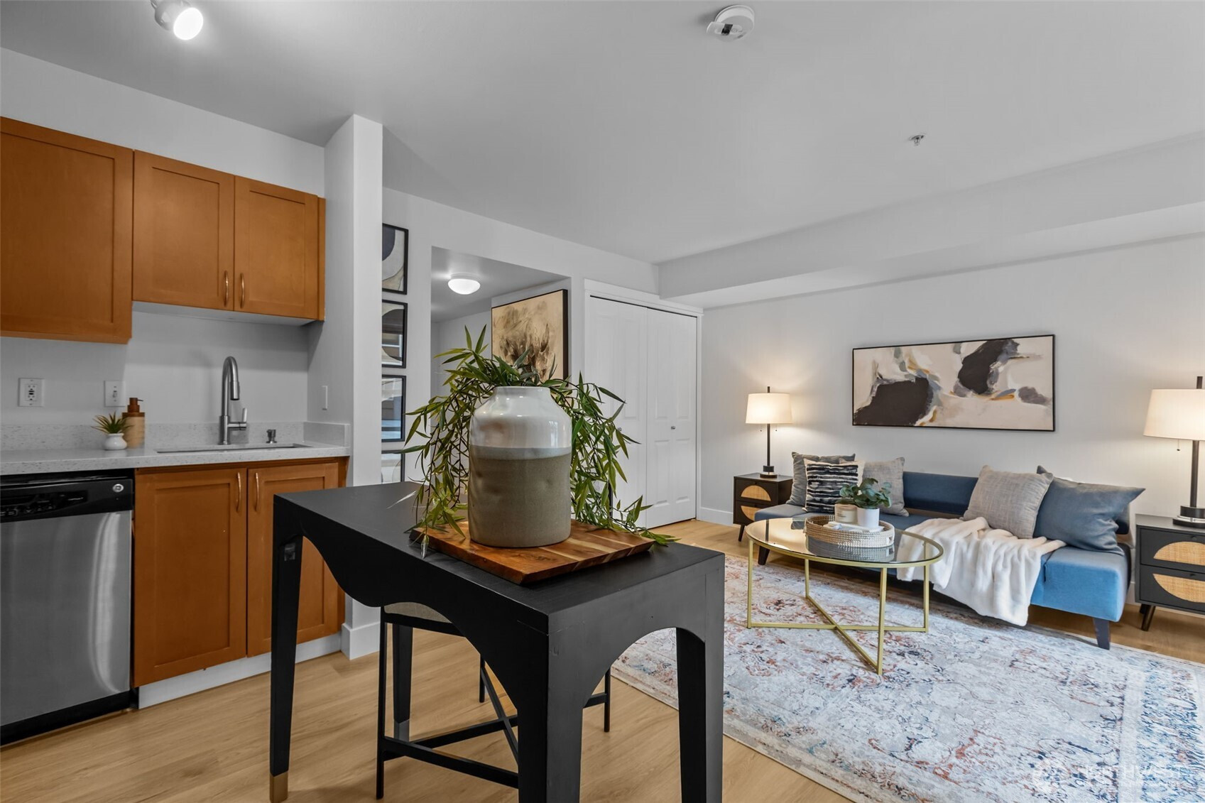 118 107th Avenue NE, Bellevue, WA 98004