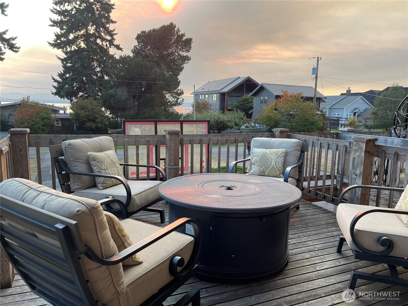 1363 Scholl Lane, Freeland, WA 98249