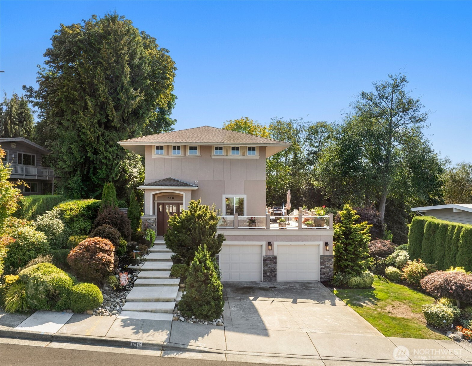 816 Walnut Street, Edmonds, WA 98020