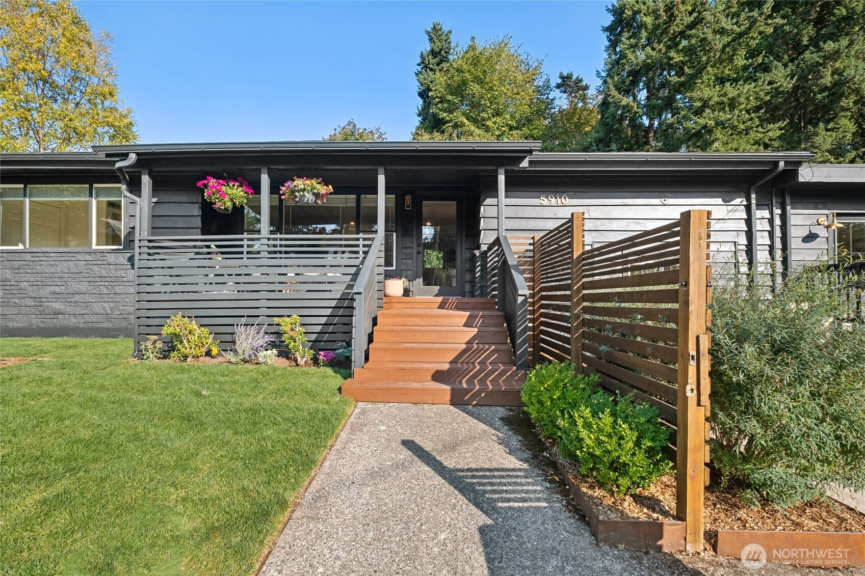 5910 47th Avenue S, Seattle, WA 98118