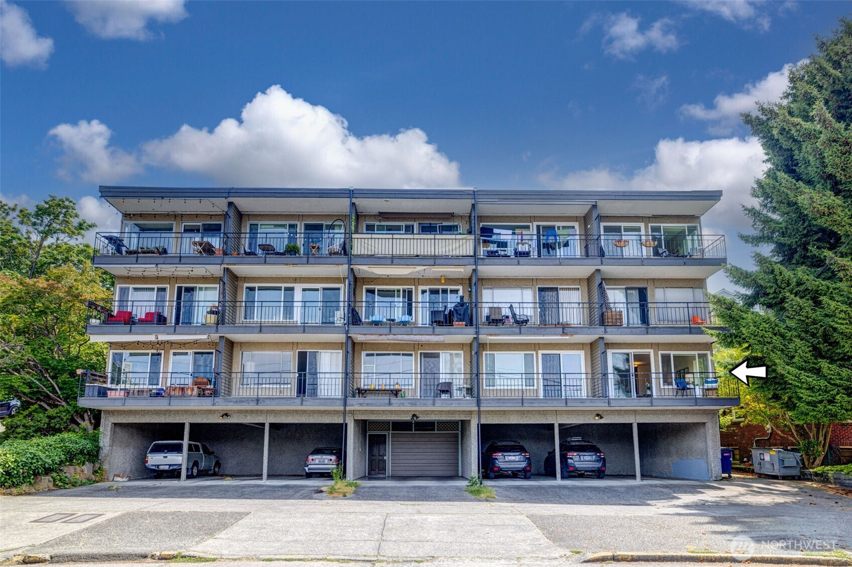 303 N 44th Street, Seattle, WA 98103