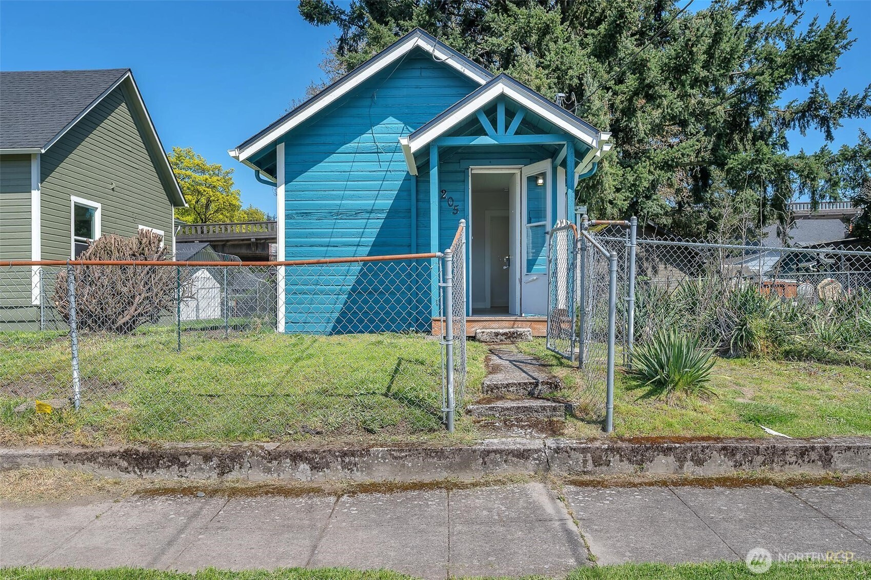 203 Grant Street, Kelso, WA 98626