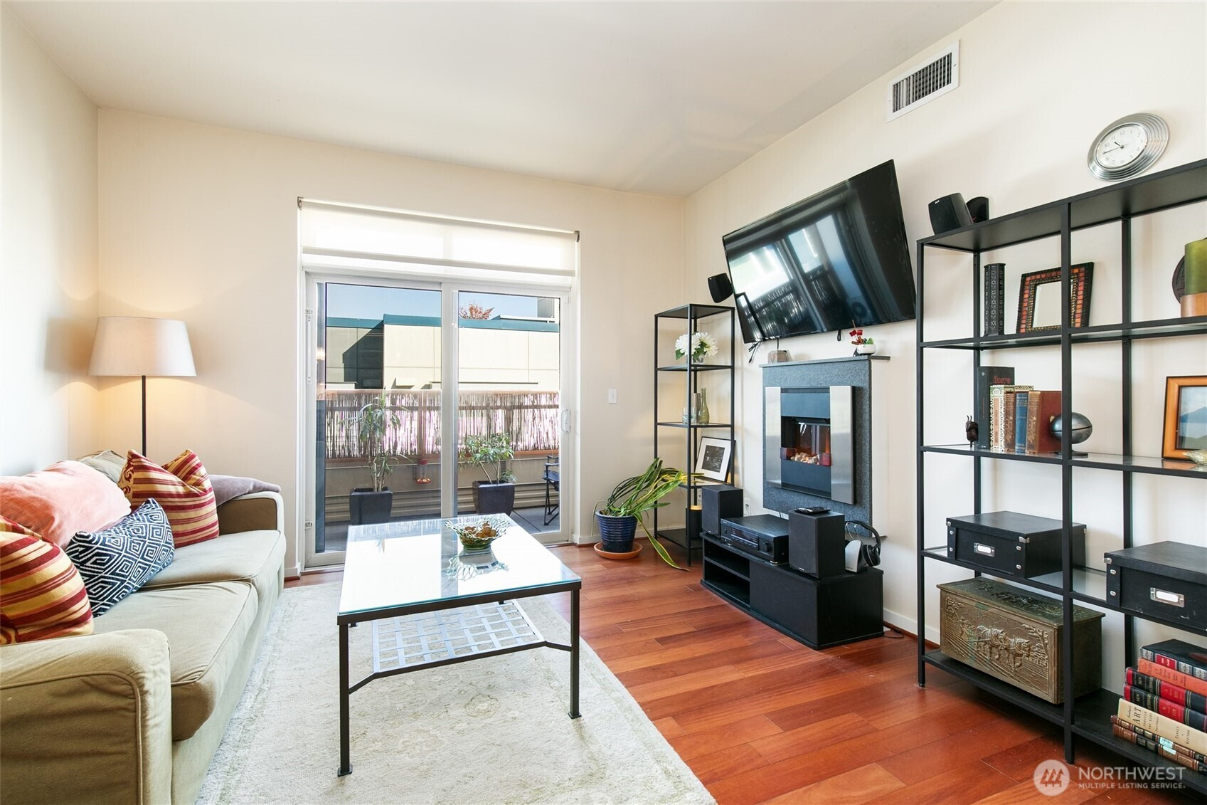 1530 NW Market St, Seattle, WA 98107