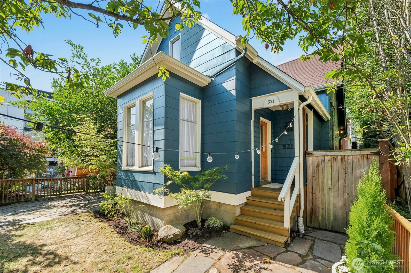 521 20th Avenue E, Seattle, WA 98112