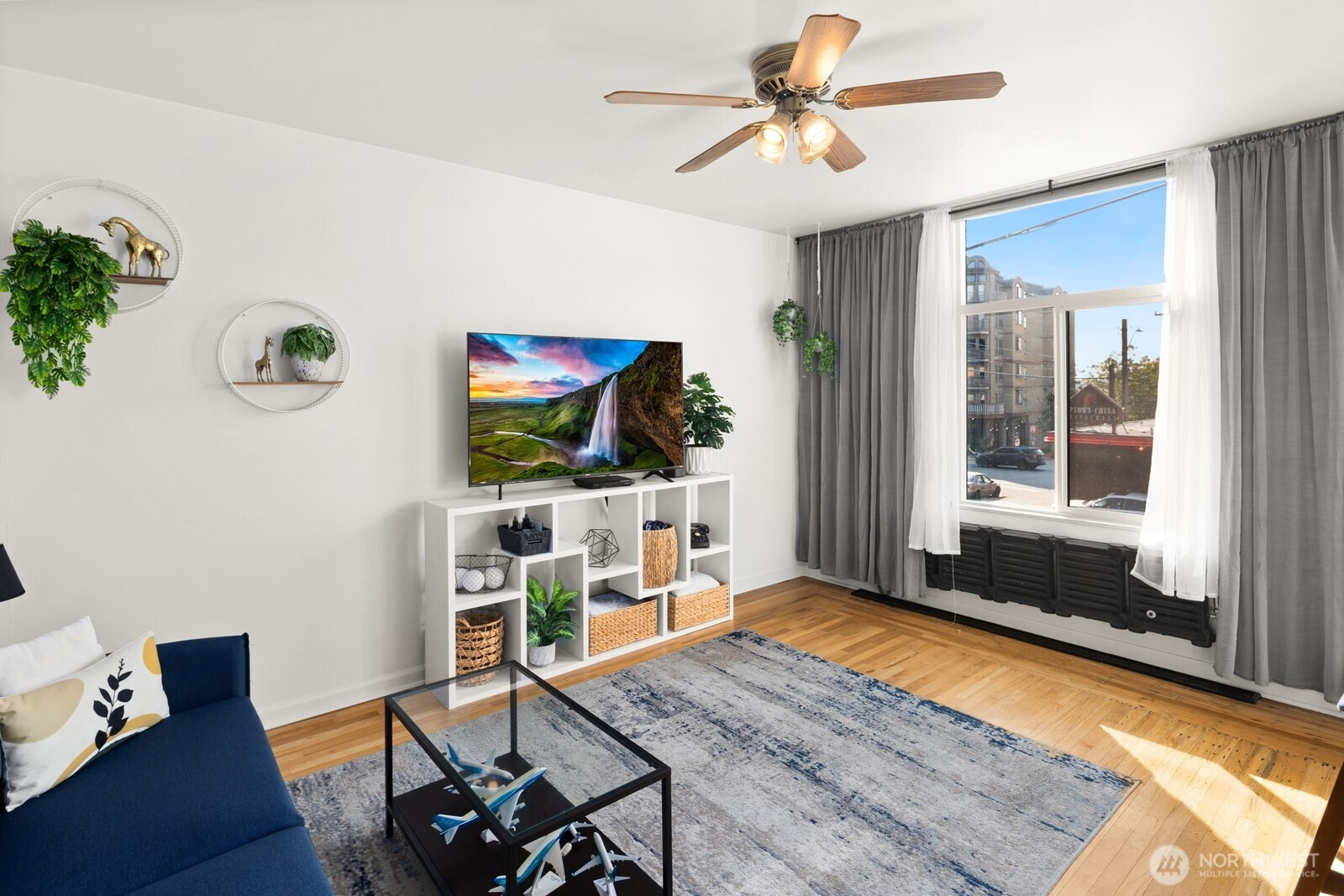 22 John Street, Seattle, WA 98109
