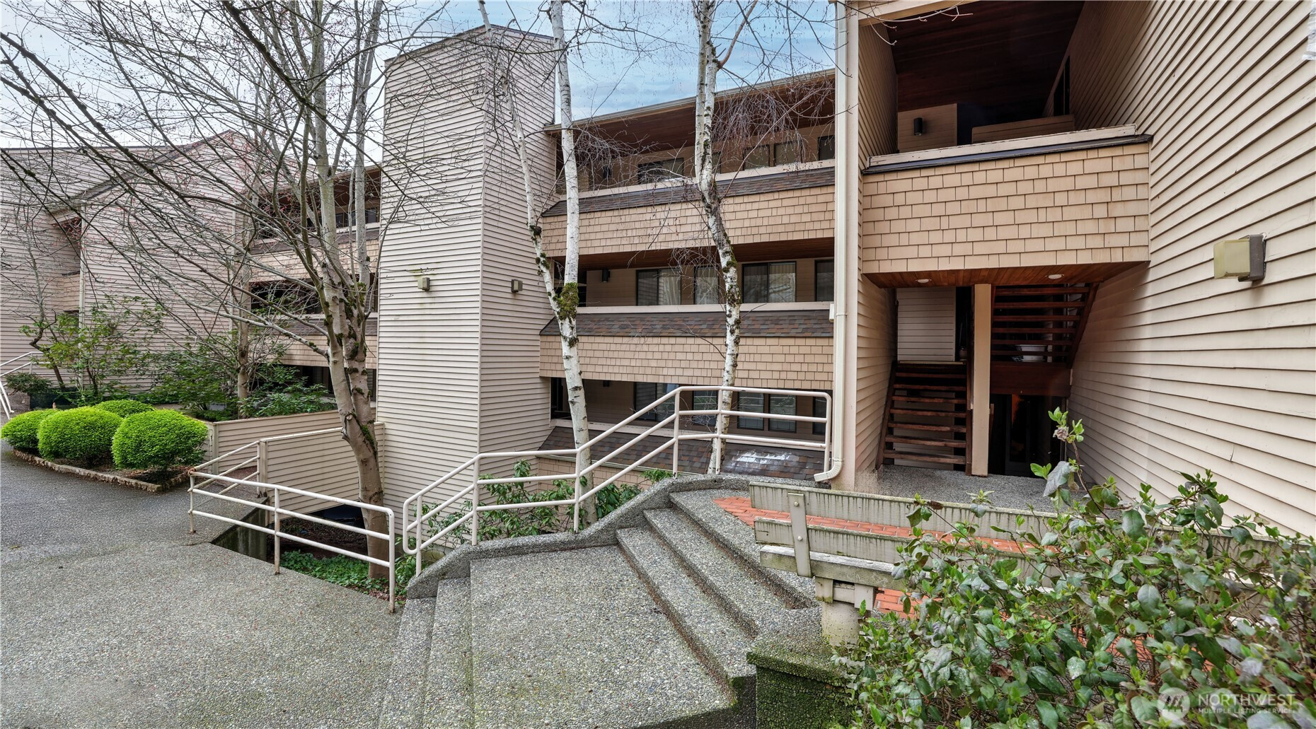 3055 80th Avenue SE, Mercer Island, WA 98040