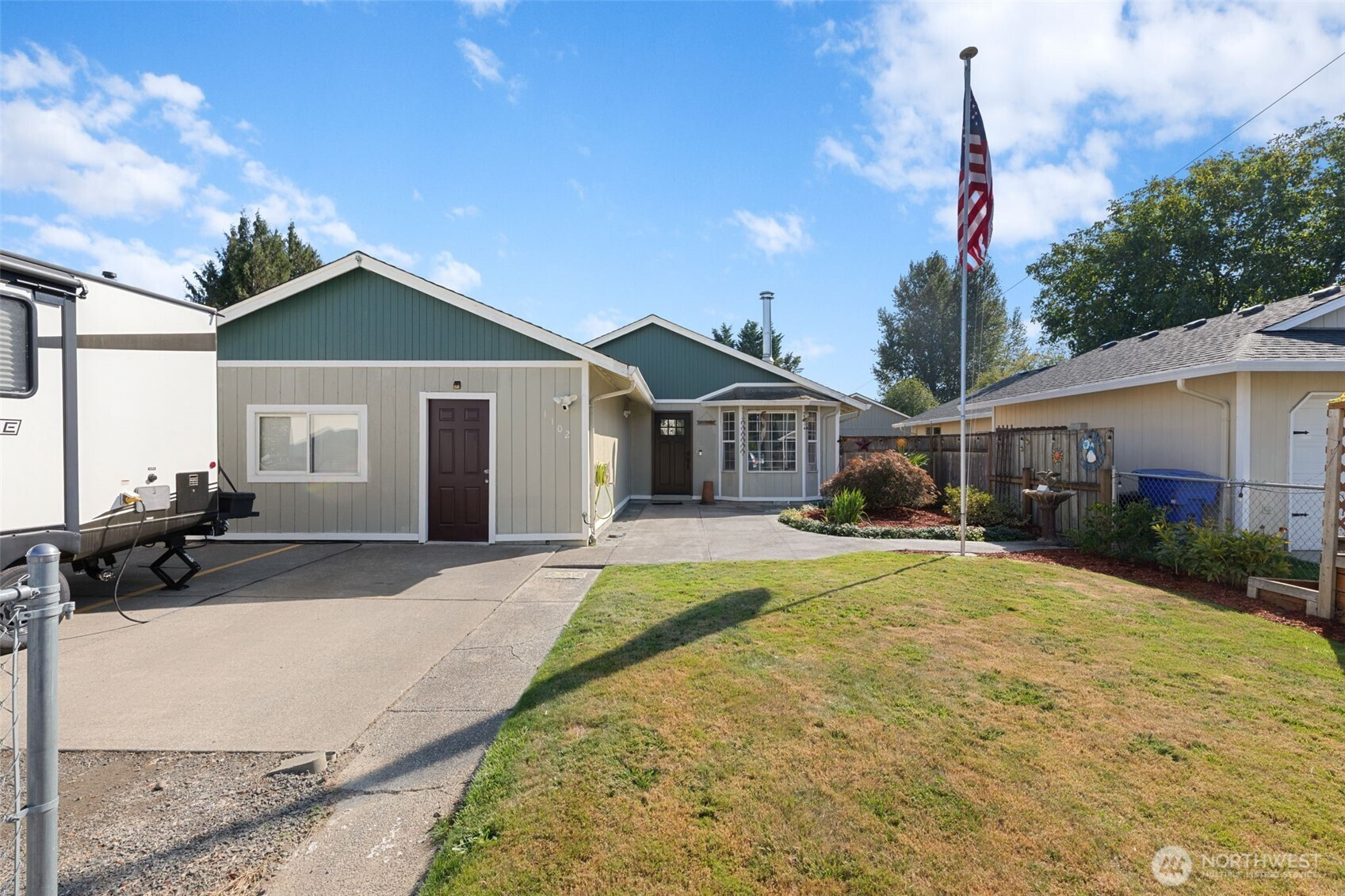 1102 S 11th Avenue, Kelso, WA 98626
