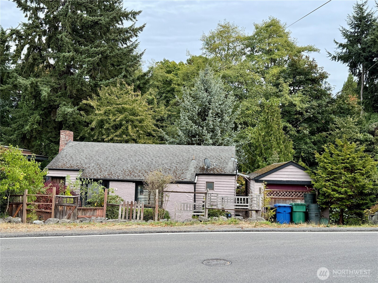 9104 28th Avenue NW, Seattle, WA 98117