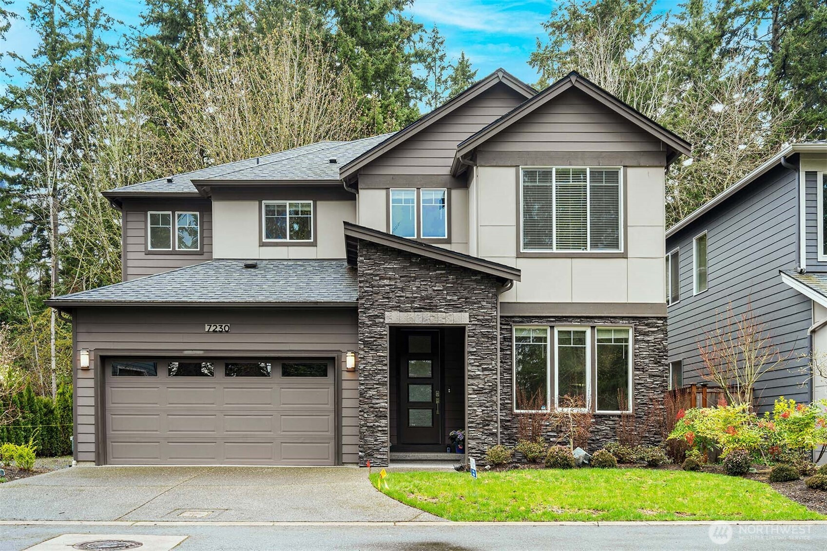 7230 NE 129th St, Kirkland, WA 98034