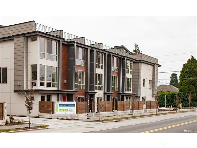 530 N 105th Street, Seattle, WA 98133