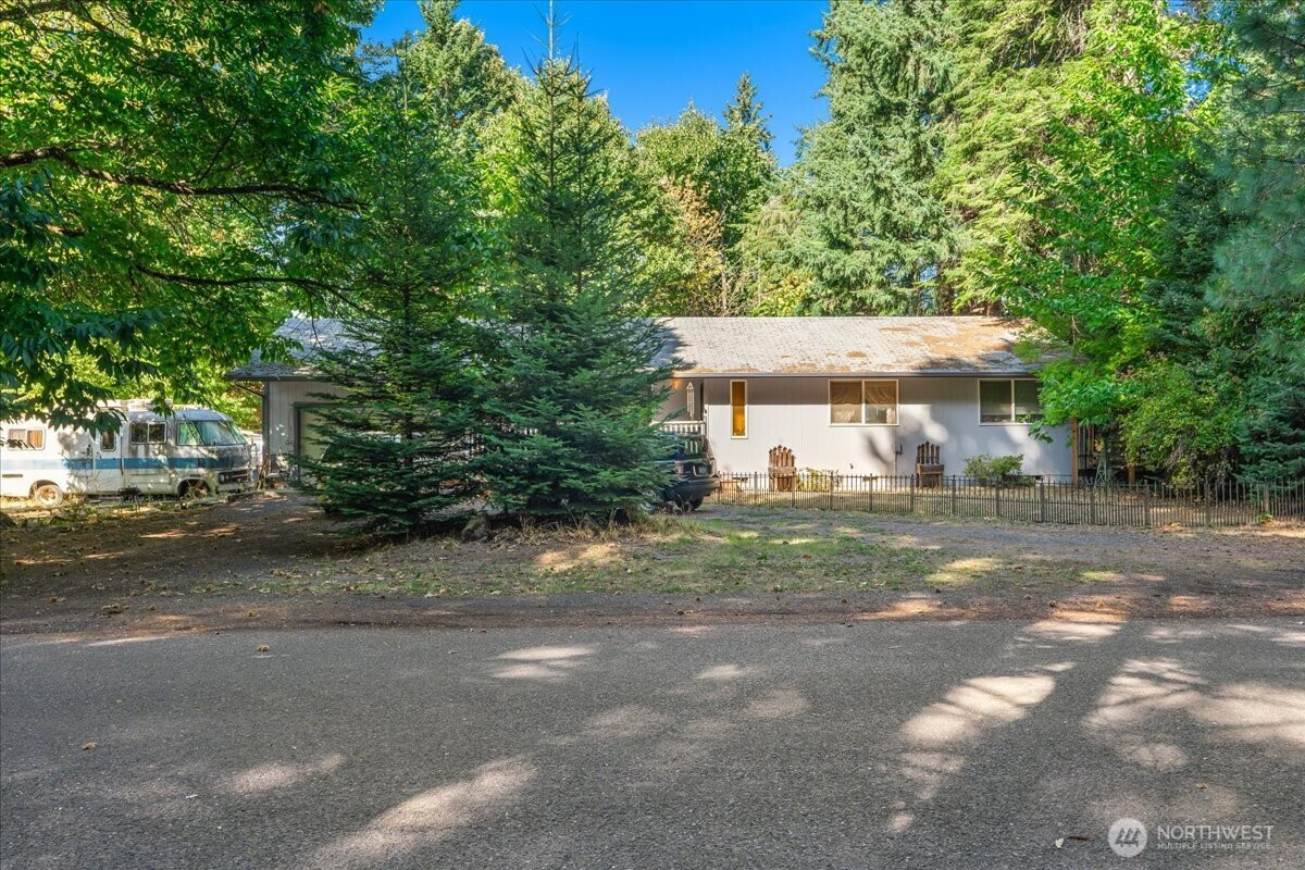 112 Eyman Cemetary Road E, Carson, WA 98610