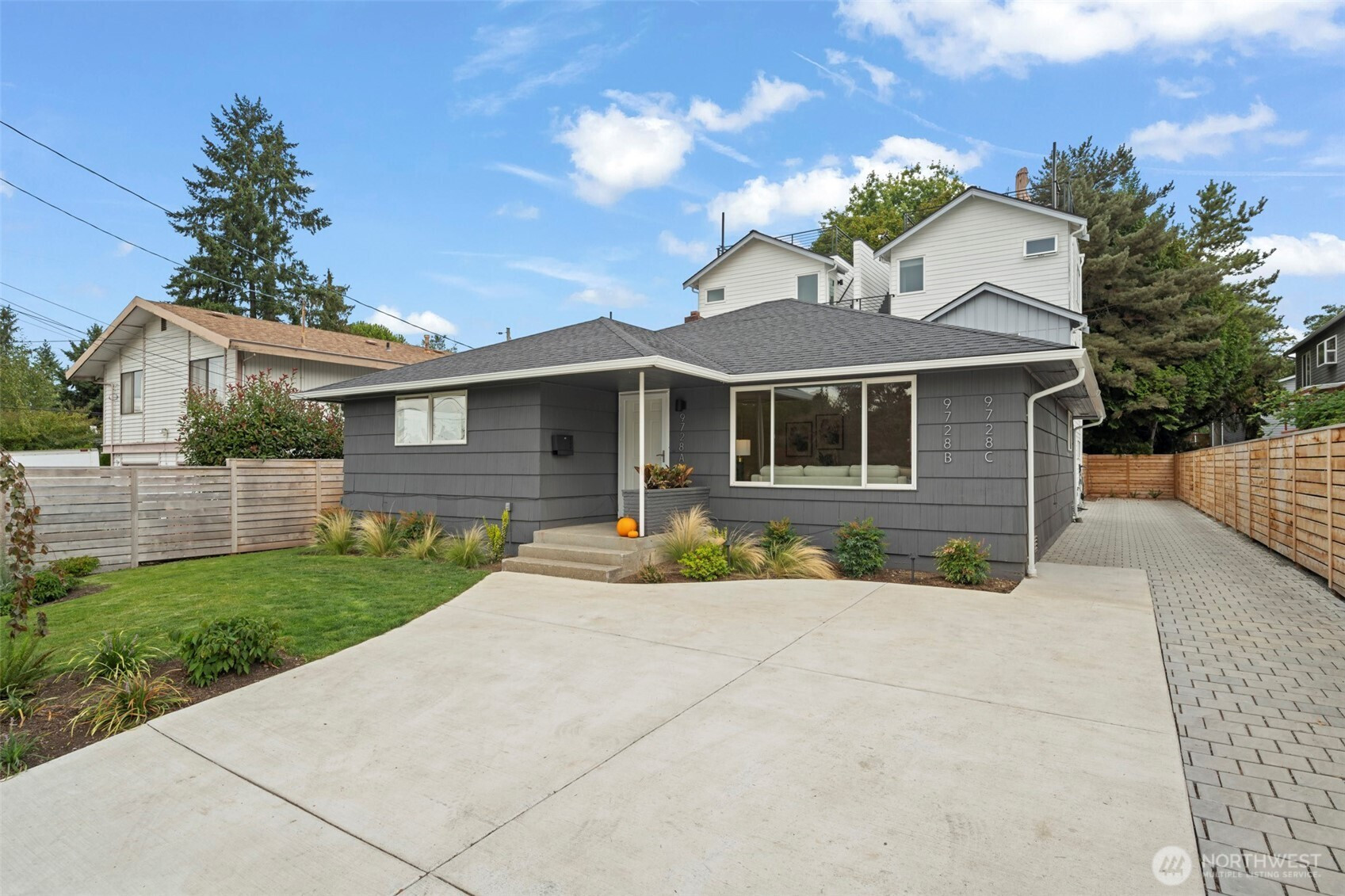 9728 57th Avenue S, Seattle, WA 98118