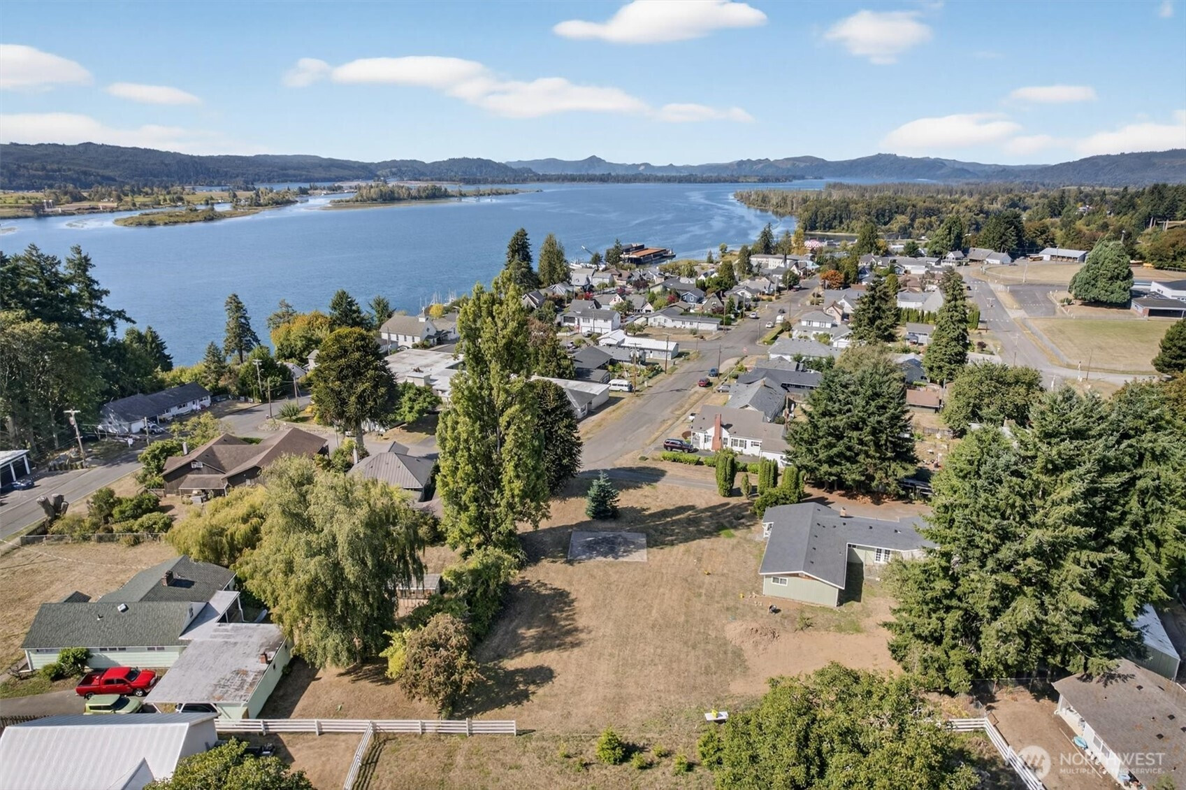 198 Alder Street, Cathlamet, WA 98612