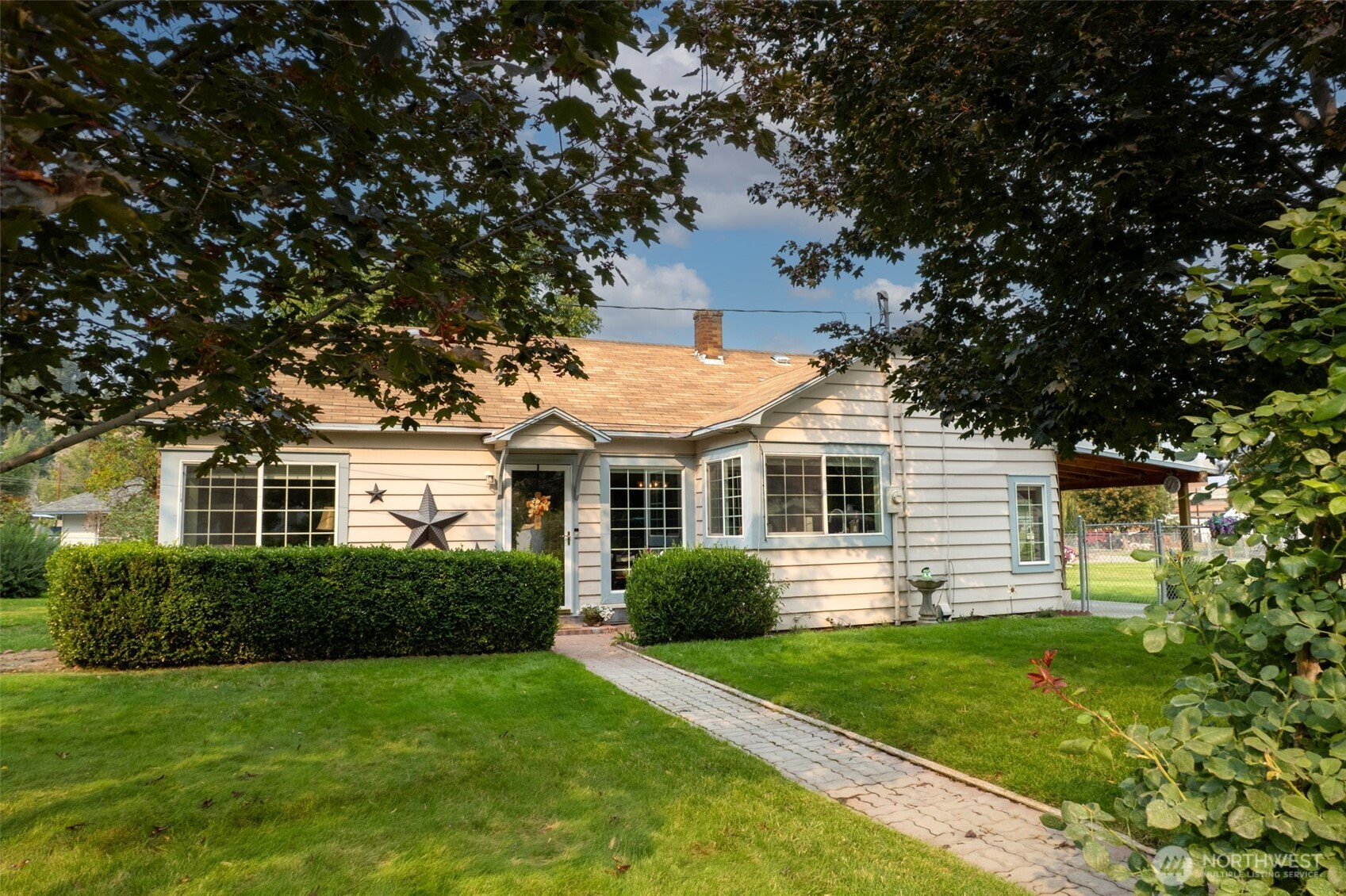 211 S Granite Street, Omak, WA 98841
