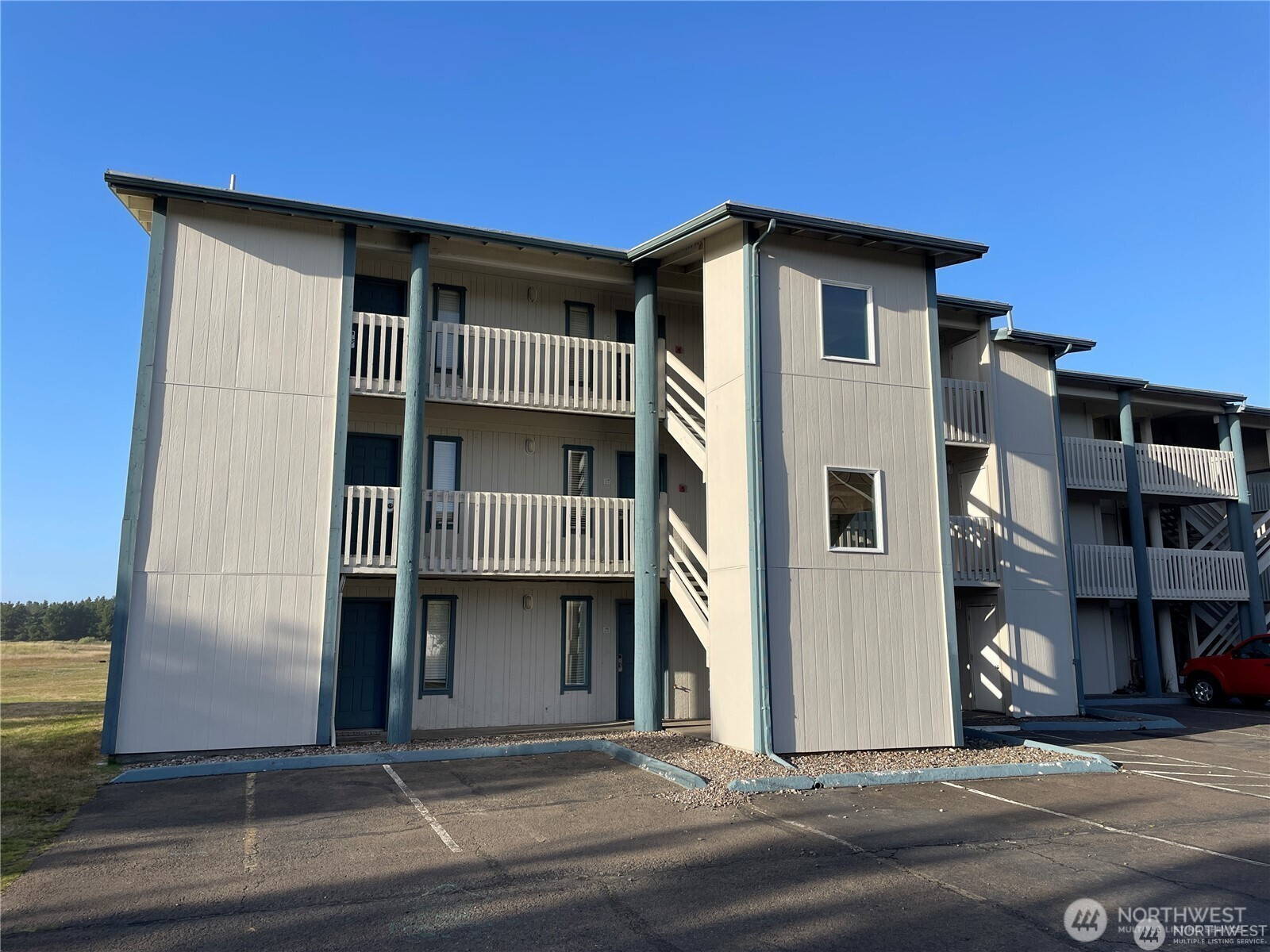 210 26th Street NW, Long Beach, WA 98631