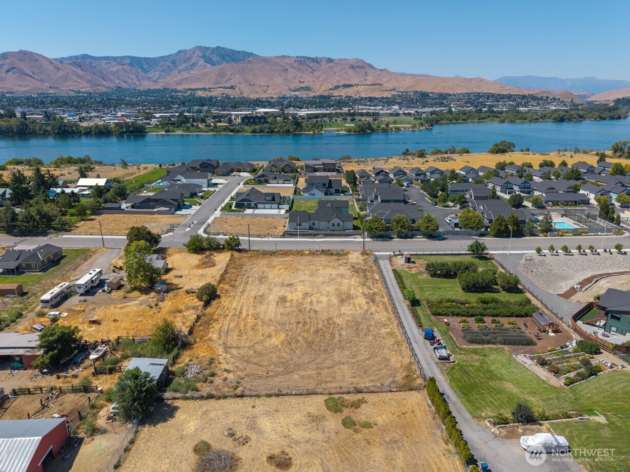 0 NW Columbia Avenue, East Wenatchee, WA 98802