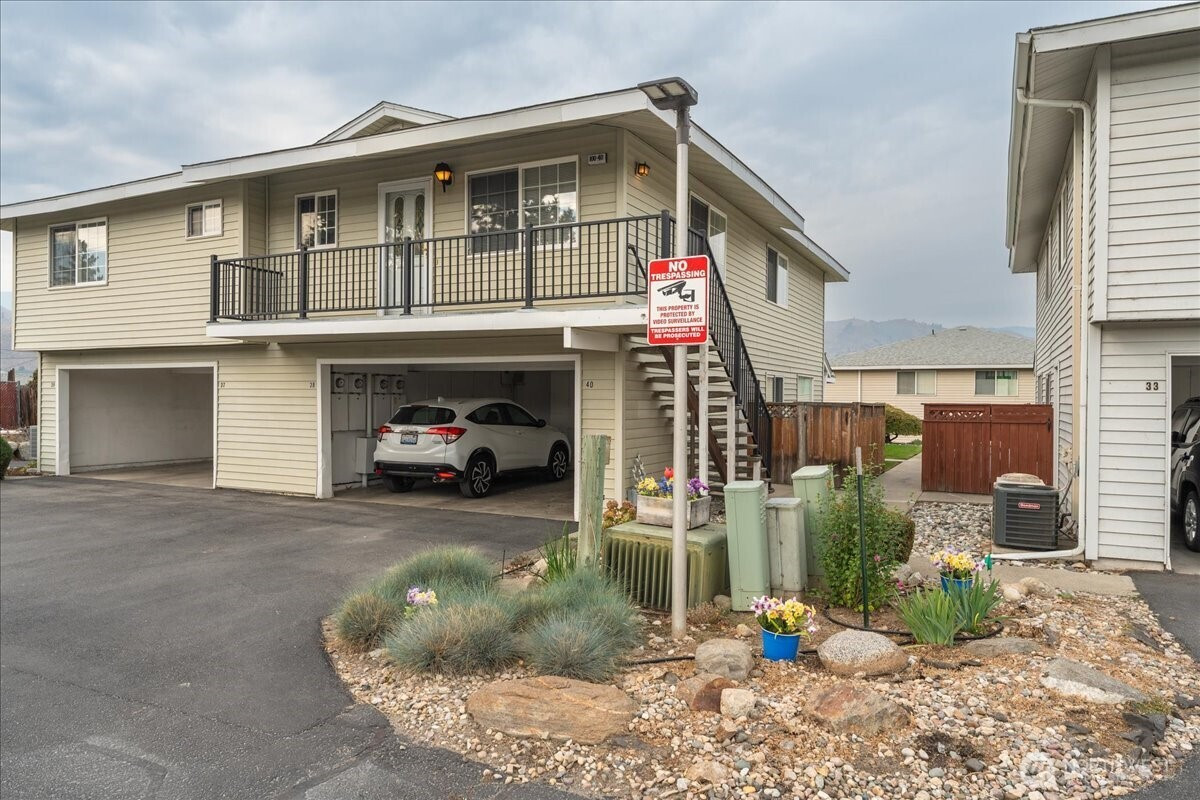 100 Simon Street, East Wenatchee, WA 98802