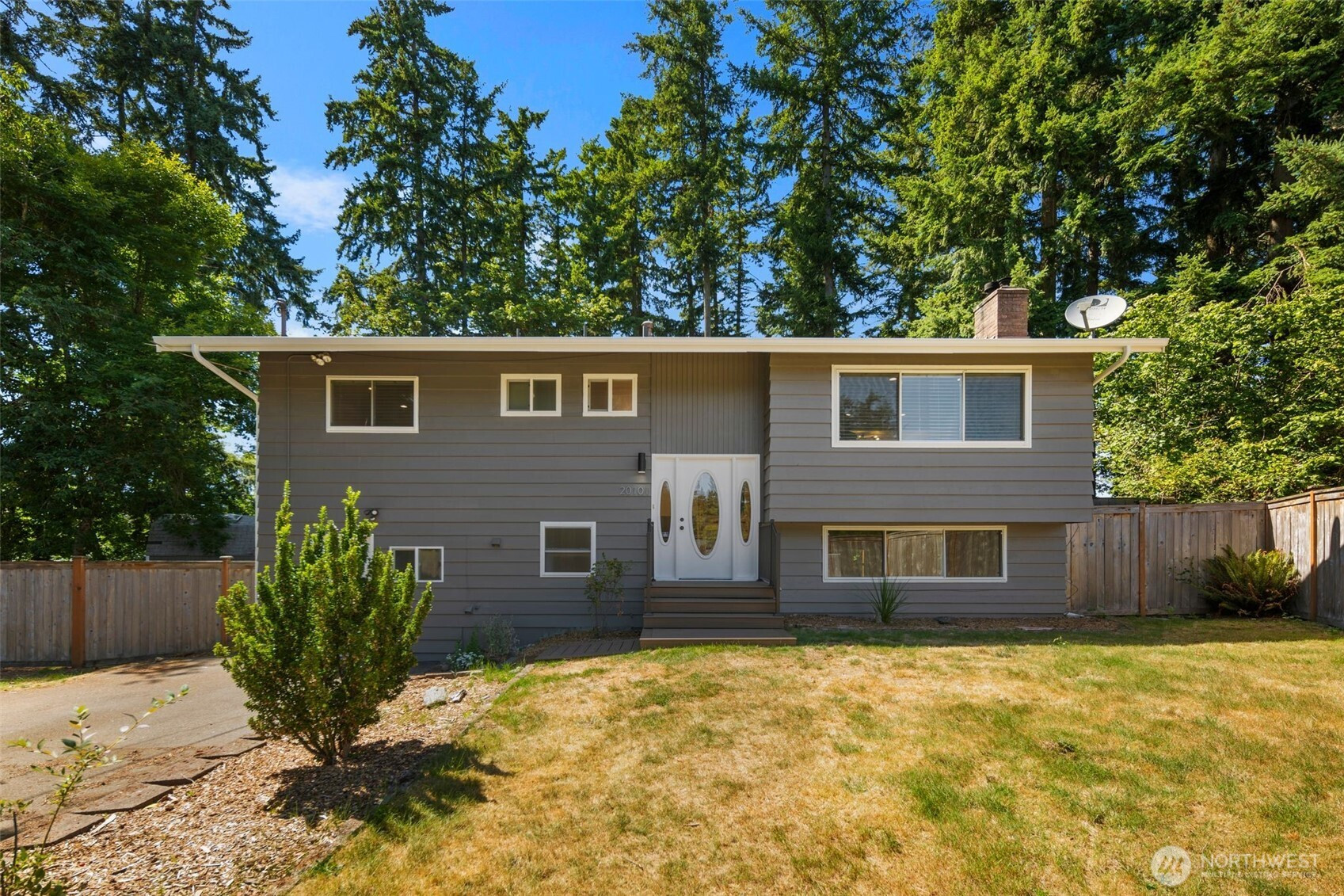 20101 95th Place NE, Bothell, WA 98011