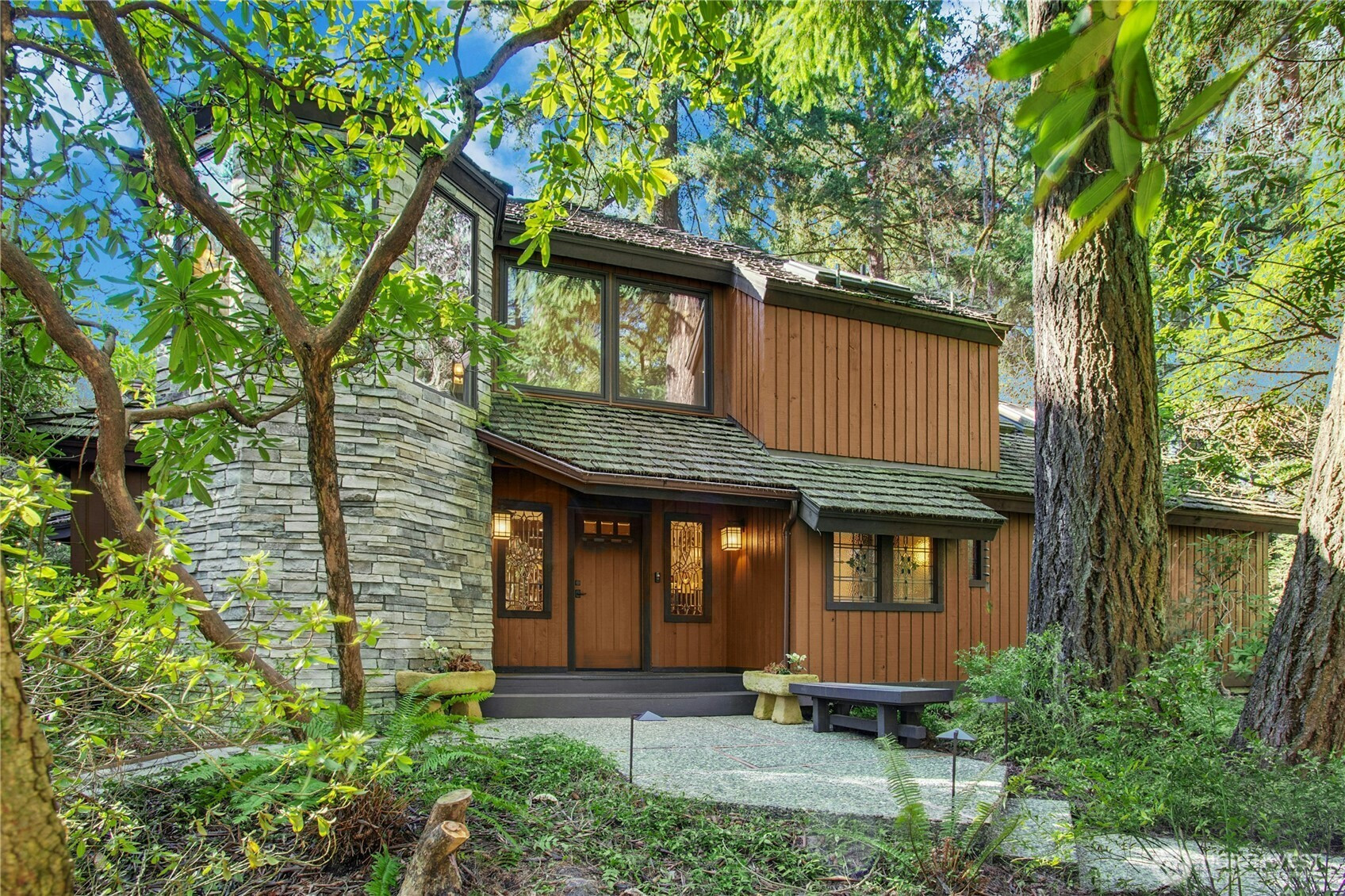 1815 102nd Place SE, Bellevue, WA 98004