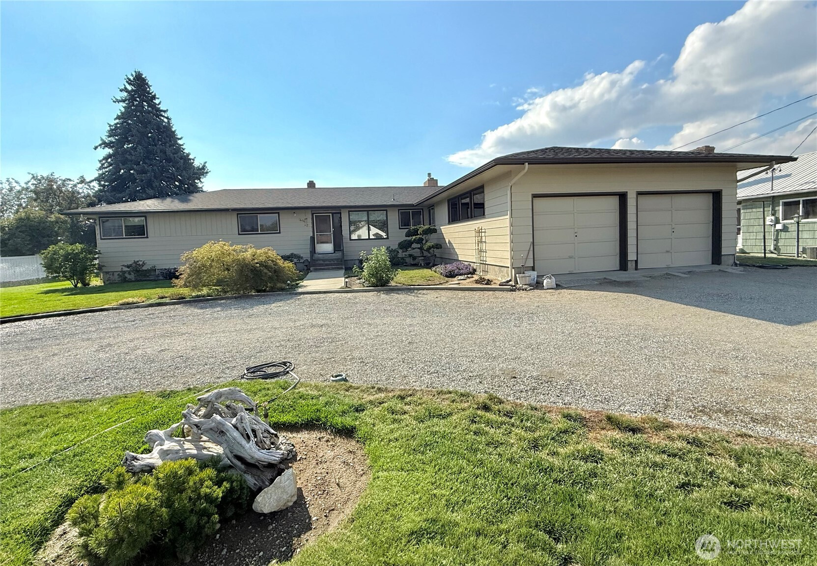 644 Dewberry E, Omak, WA 98841