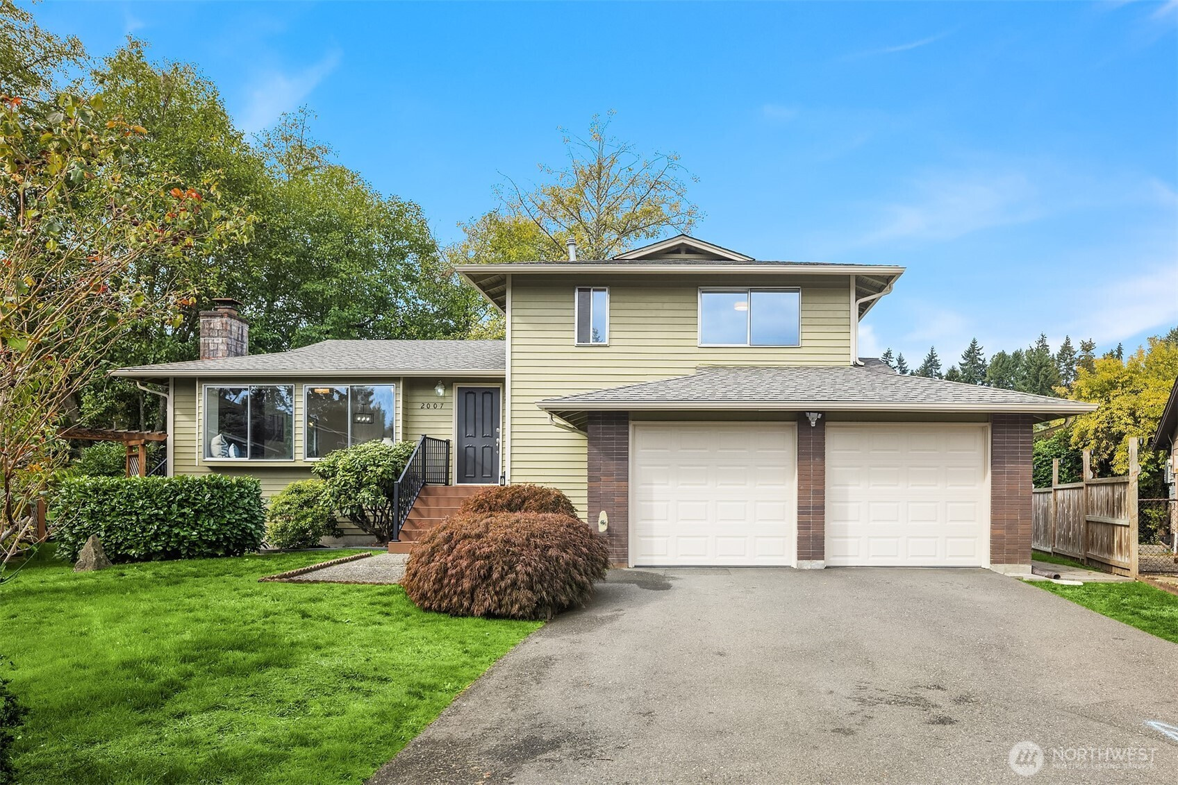 2007 N 153rd Place, Shoreline, WA 98133