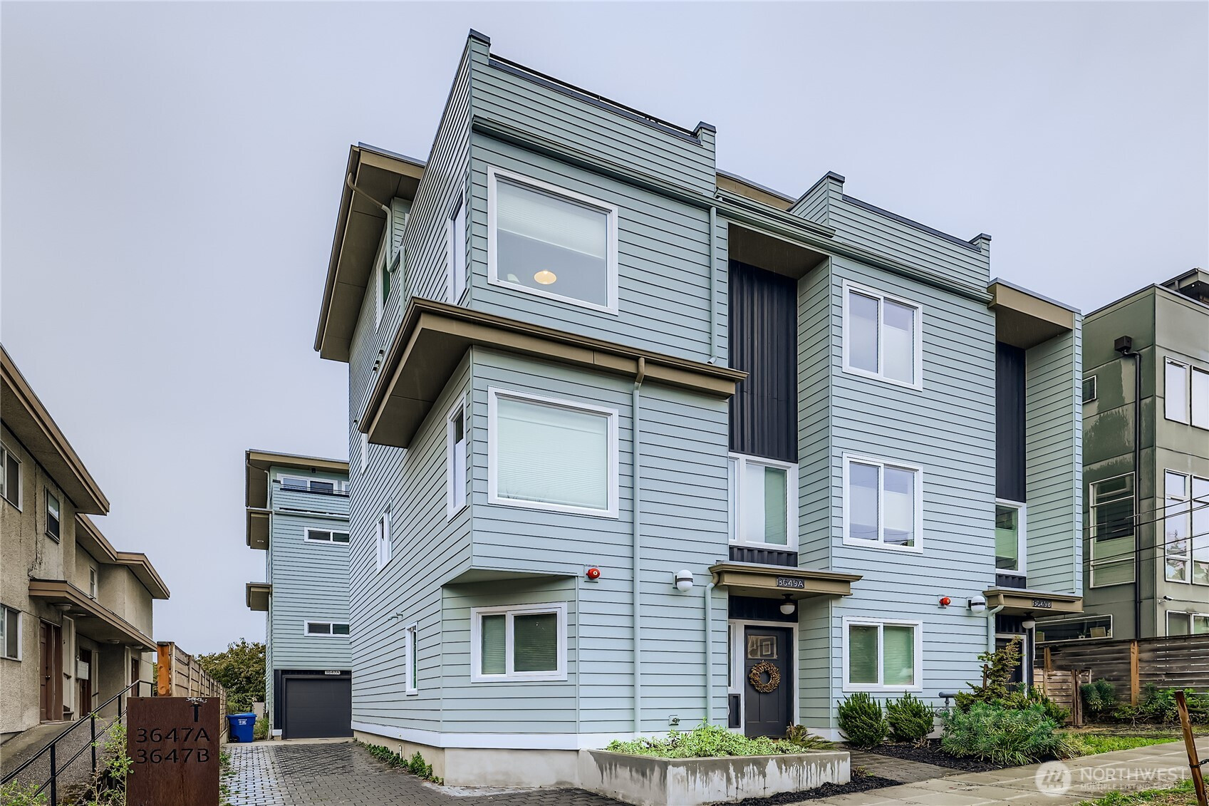 3649 Francis Avenue N, Seattle, WA 98103