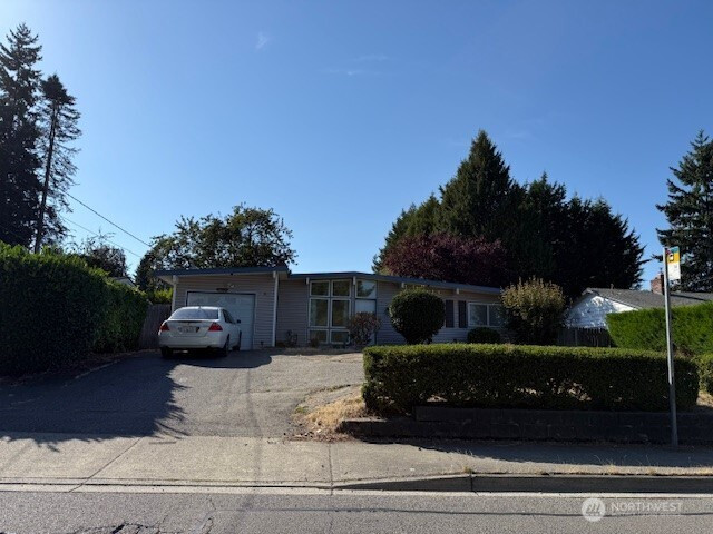 18609 8th Avenue S, Des Moines, WA 98148