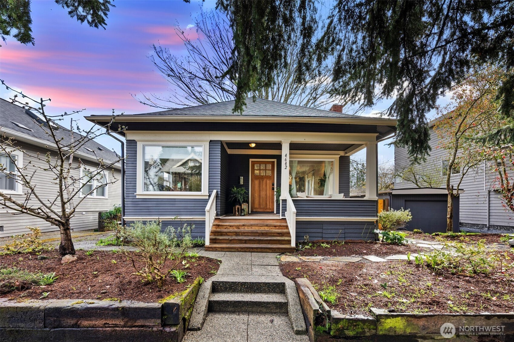 4642 Eastern Avenue N, Seattle, WA 98103