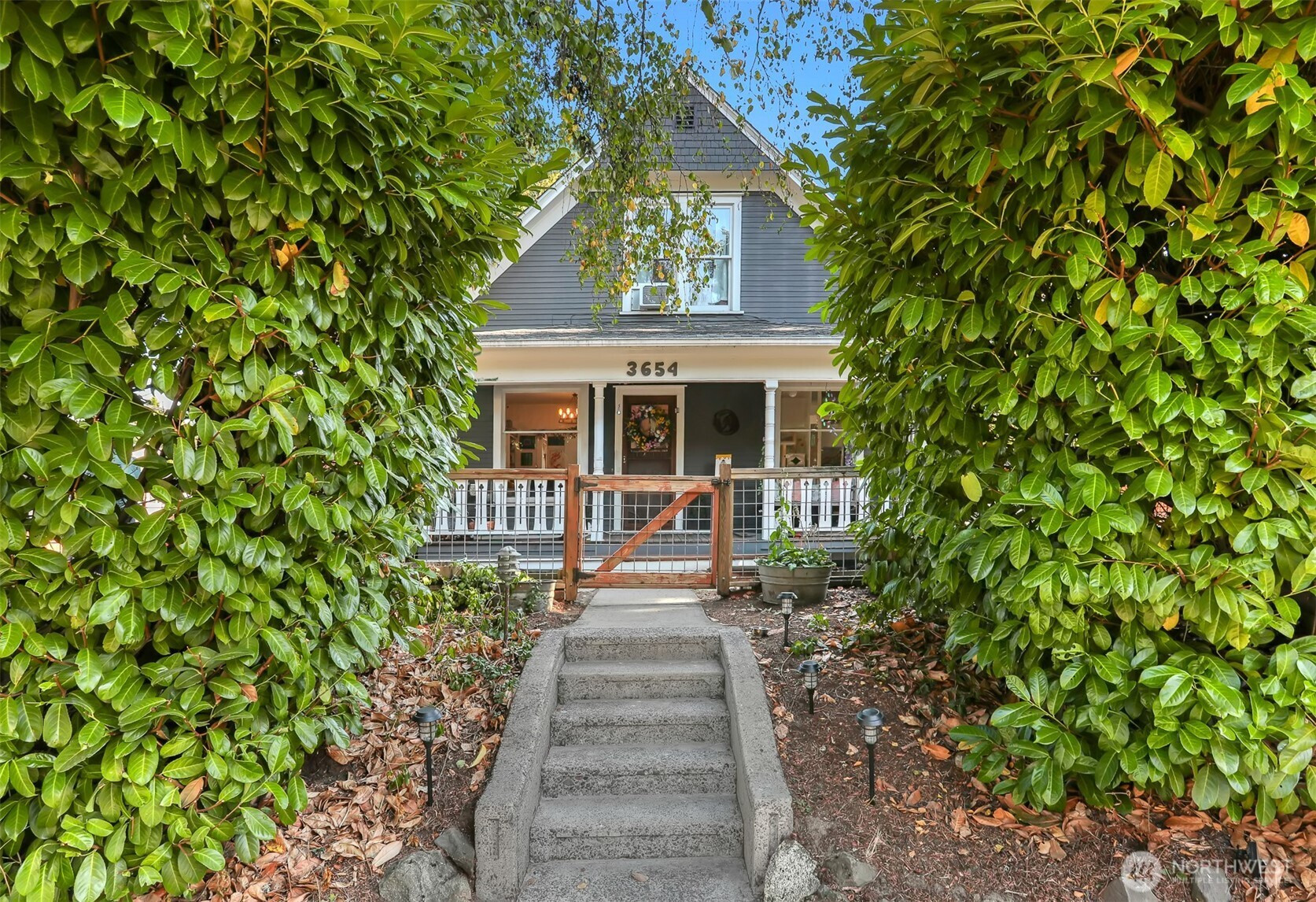 3654 35th Avenue W, Seattle, WA 98199