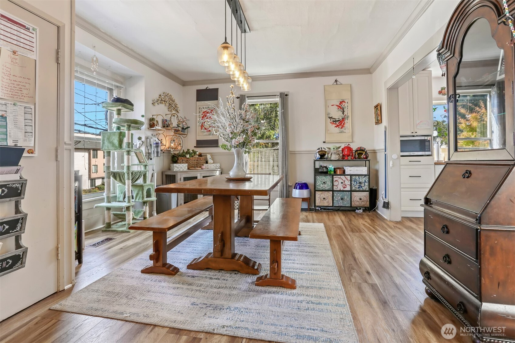 3654 35th Avenue W, Seattle, WA 98199