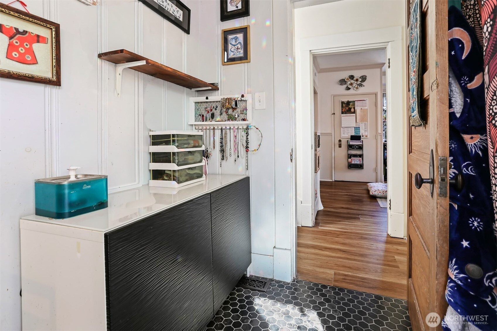 3654 35th Avenue W, Seattle, WA 98199