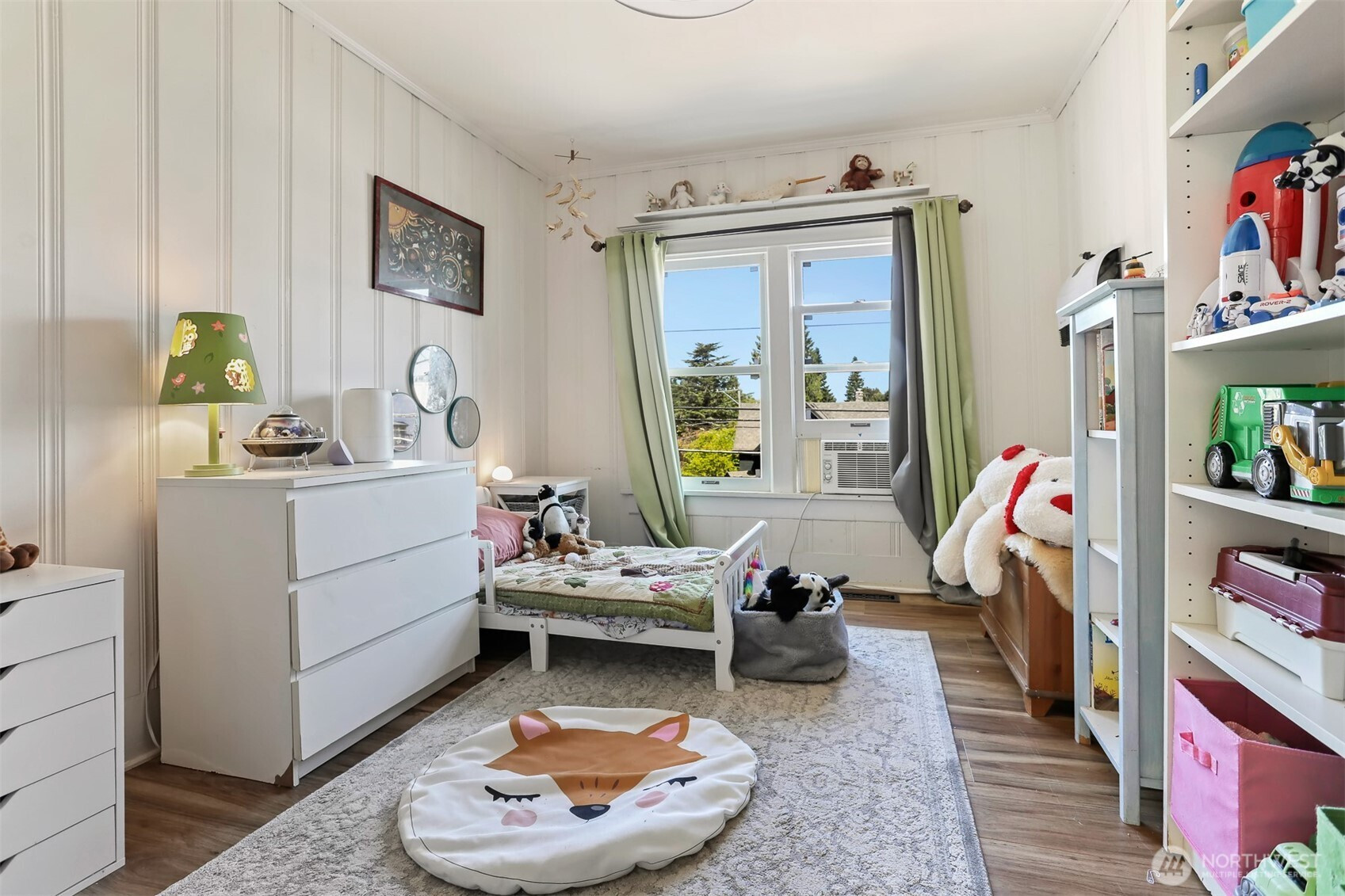 3654 35th Avenue W, Seattle, WA 98199